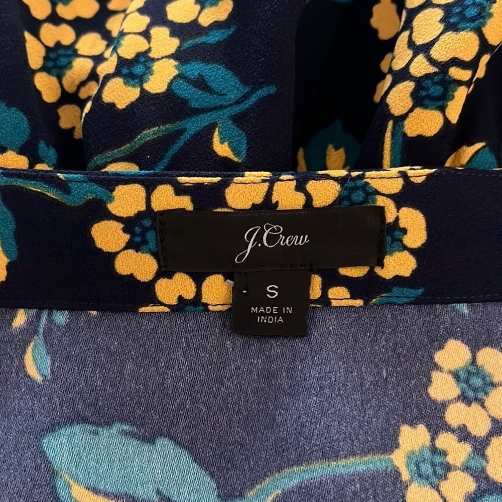 J. Crew Navy floral faux wrap long sleeve blouse Sz Small - Picture 10 of 10